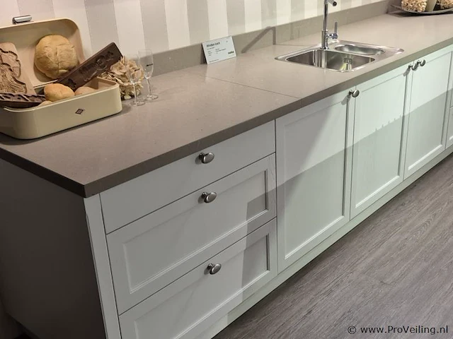 Nolte eilandkeuken met apparatenwand lugano - afbeelding 13 van  18