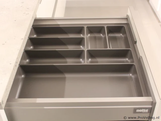 Nolte eilandkeuken met apparatenwand matrix 150 manhatten - afbeelding 32 van  60