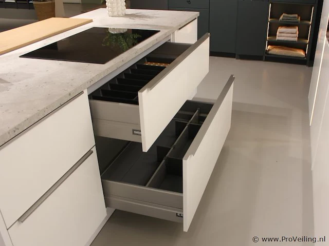 Nolte eilandkeuken met apparatenwand matrix 150 manhatten - afbeelding 35 van  60