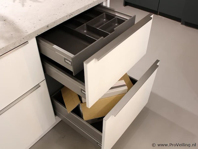 Nolte eilandkeuken met apparatenwand matrix 150 manhatten - afbeelding 39 van  60