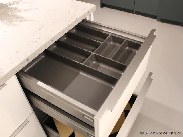 Nolte eilandkeuken met apparatenwand matrix 150 manhatten - afbeelding 40 van  60