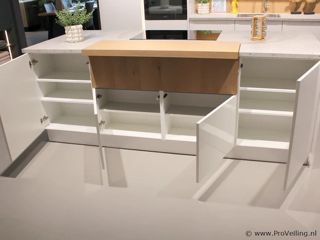 Nolte eilandkeuken met apparatenwand matrix 150 manhatten - afbeelding 48 van  60