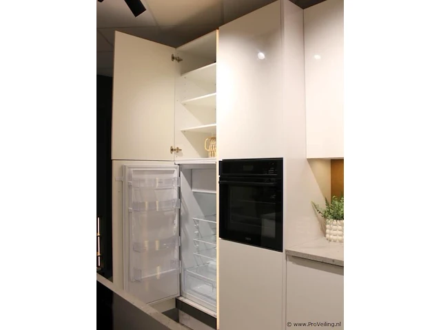 Nolte eilandkeuken met apparatenwand matrix 150 manhatten - afbeelding 58 van  60