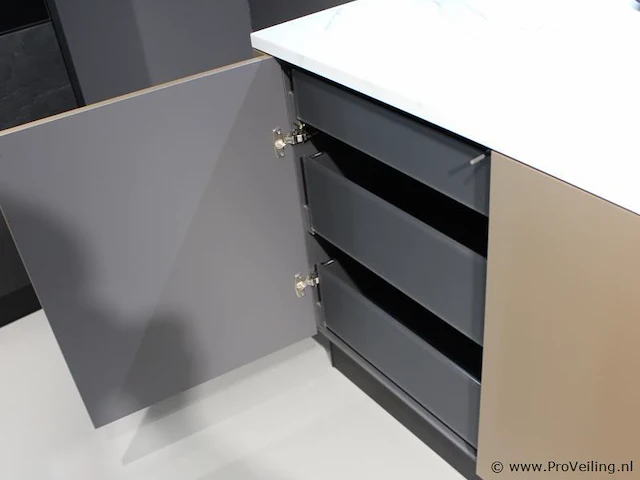 Nolte eilandkeuken met spoelwand en apparatenwand matrix 150 neo pure - afbeelding 11 van  57