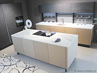 Nolte eilandkeuken met spoelwand en apparatenwand matrix 150 neo pure - afbeelding 1 van  57