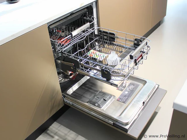 Nolte eilandkeuken met spoelwand en apparatenwand matrix 150 neo pure - afbeelding 16 van  57