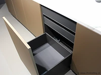 Nolte eilandkeuken met spoelwand en apparatenwand matrix 150 neo pure - afbeelding 18 van  57