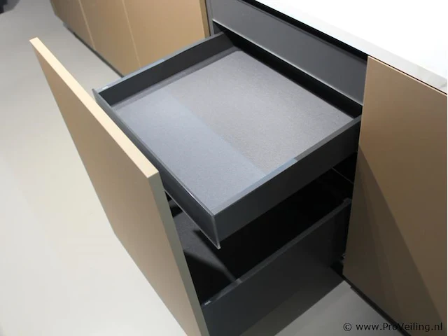 Nolte eilandkeuken met spoelwand en apparatenwand matrix 150 neo pure - afbeelding 19 van  57
