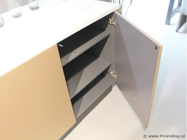 Nolte eilandkeuken met spoelwand en apparatenwand matrix 150 neo pure - afbeelding 21 van  57
