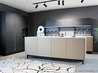 Nolte eilandkeuken met spoelwand en apparatenwand matrix 150 neo pure - afbeelding 12 van  57
