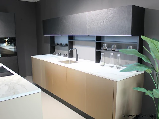 Nolte eilandkeuken met spoelwand en apparatenwand matrix 150 neo pure - afbeelding 23 van  57