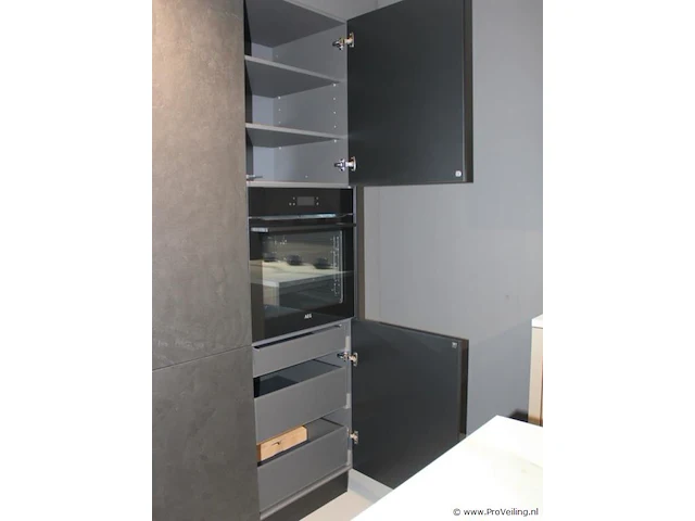 Nolte eilandkeuken met spoelwand en apparatenwand matrix 150 neo pure - afbeelding 40 van  57