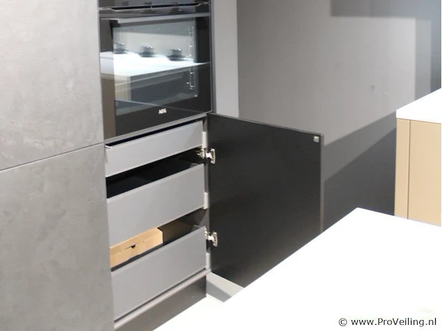 Nolte eilandkeuken met spoelwand en apparatenwand matrix 150 neo pure - afbeelding 41 van  57