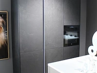 Nolte eilandkeuken met spoelwand en apparatenwand matrix 150 neo pure - afbeelding 34 van  57