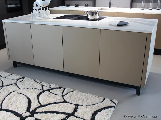 Nolte eilandkeuken met spoelwand en apparatenwand matrix 150 neo pure - afbeelding 45 van  57