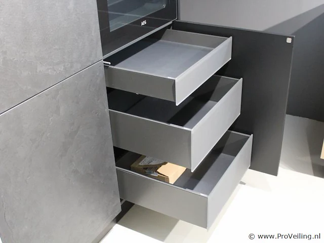 Nolte eilandkeuken met spoelwand en apparatenwand matrix 150 neo pure - afbeelding 43 van  57