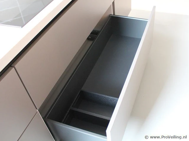Nolte eilandkeuken met spoelwand en apparatenwand matrix 150 neo - afbeelding 4 van  70