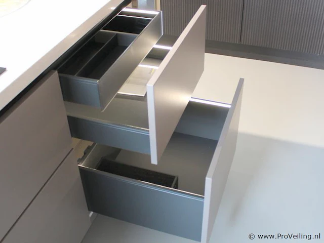 Nolte eilandkeuken met spoelwand en apparatenwand matrix 150 neo - afbeelding 5 van  70
