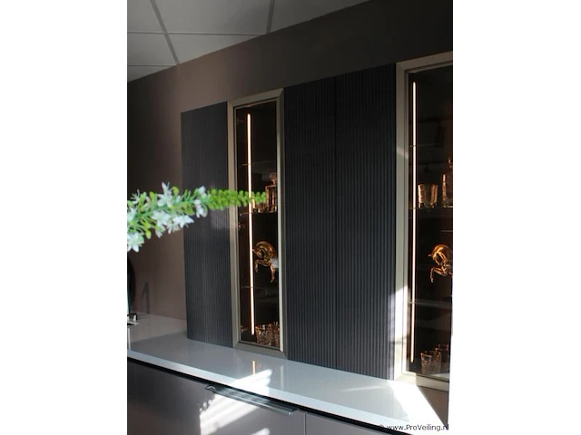 Nolte eilandkeuken met spoelwand en apparatenwand matrix 150 neo - afbeelding 32 van  70