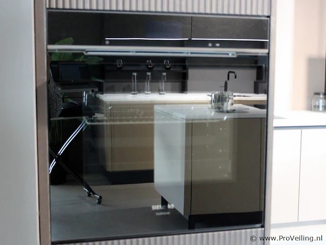 Nolte eilandkeuken met spoelwand en apparatenwand matrix 150 neo - afbeelding 44 van  70