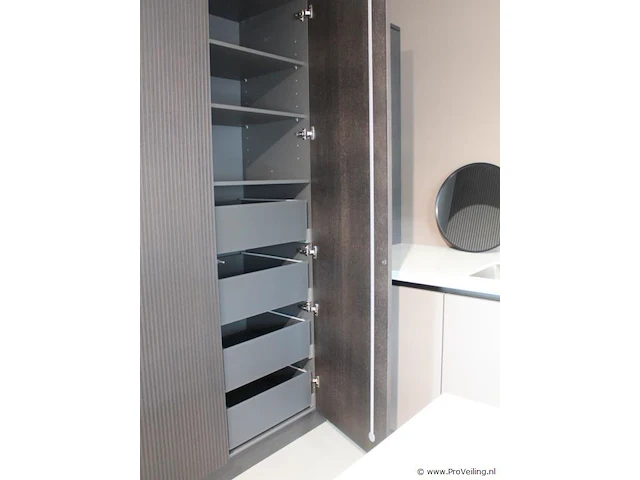 Nolte eilandkeuken met spoelwand en apparatenwand matrix 150 neo - afbeelding 55 van  70