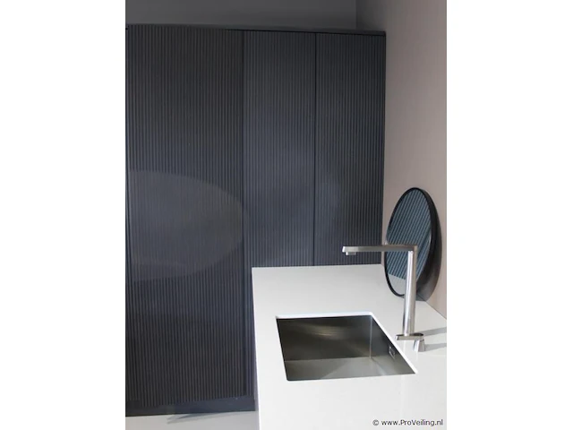 Nolte eilandkeuken met spoelwand en apparatenwand matrix 150 neo - afbeelding 60 van  70