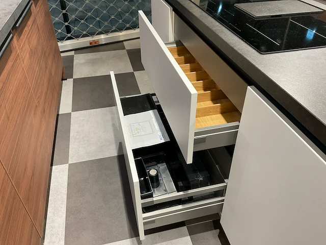 Nolte n-keuken eiland keukenopstelling - afbeelding 2 van  38