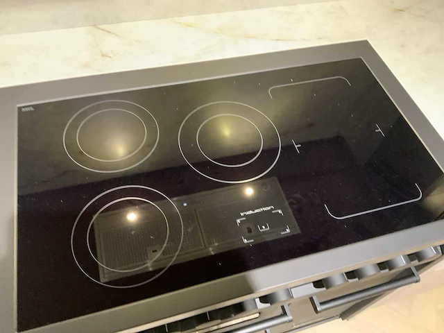 Nolte / novy / lancelotti / whirlpool tumbes c-07 / puentex 572 l vormig keukenopstelling met wandmeubel - afbeelding 6 van  55