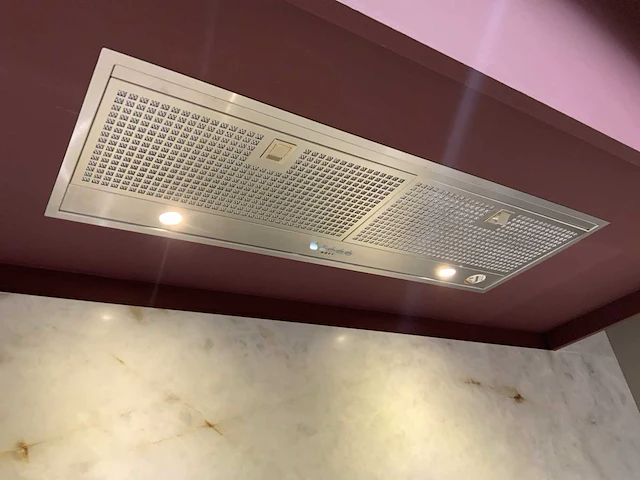 Nolte / novy / lancelotti / whirlpool tumbes c-07 / puentex 572 l vormig keukenopstelling met wandmeubel - afbeelding 13 van  55
