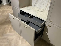 Nolte / novy / lancelotti / whirlpool tumbes c-07 / puentex 572 l vormig keukenopstelling met wandmeubel - afbeelding 25 van  55