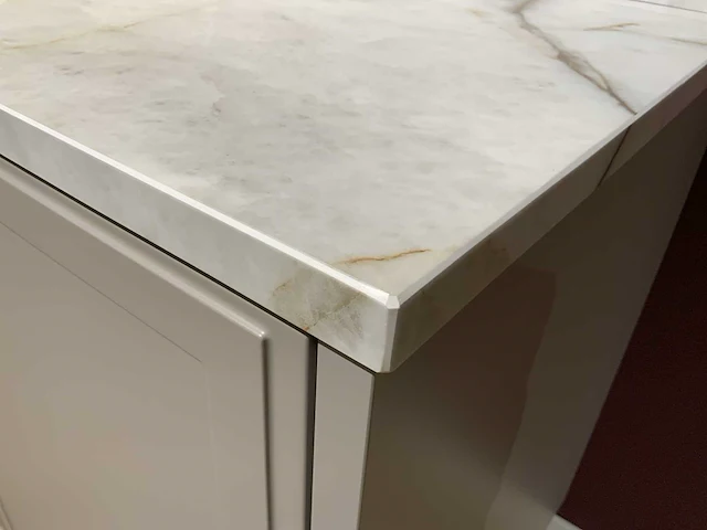 Nolte / novy / lancelotti / whirlpool tumbes c-07 / puentex 572 l vormig keukenopstelling met wandmeubel - afbeelding 32 van  55