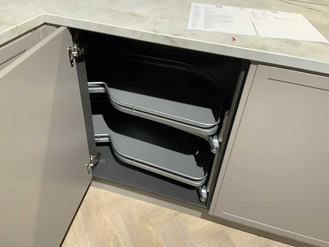Nolte / novy / lancelotti / whirlpool tumbes c-07 / puentex 572 l vormig keukenopstelling met wandmeubel - afbeelding 38 van  55