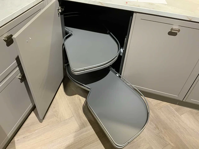 Nolte / novy / lancelotti / whirlpool tumbes c-07 / puentex 572 l vormig keukenopstelling met wandmeubel - afbeelding 39 van  55