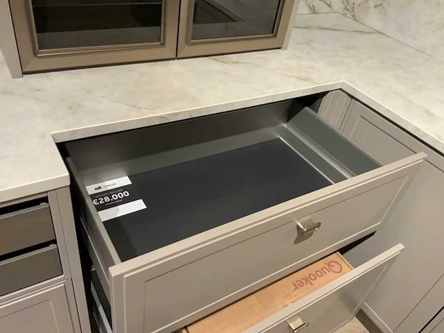 Nolte / novy / lancelotti / whirlpool tumbes c-07 / puentex 572 l vormig keukenopstelling met wandmeubel - afbeelding 41 van  55