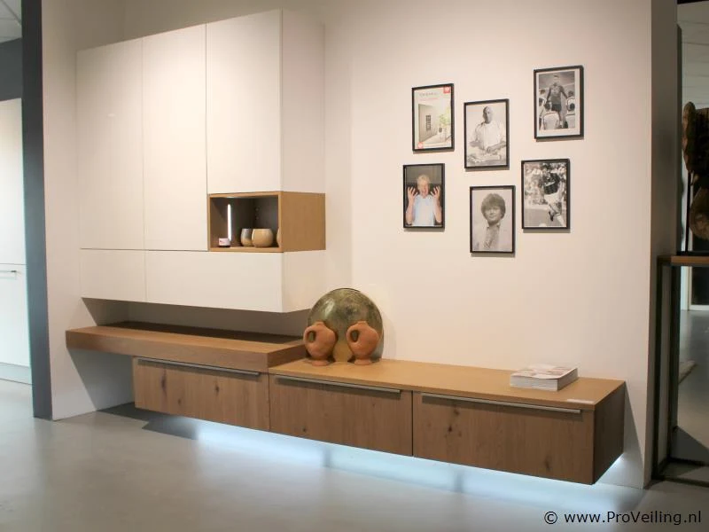 High-end en design showroomkeukens i.v.m. verhuizing te eibergen - unieke kans: veiling met 33% korting op de startprijs!