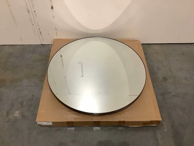 Noltia ronde badkamer spiegel 80x80cm - afbeelding 1 van  5