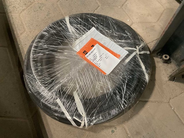 Non metalic hose - afbeelding 1 van  3