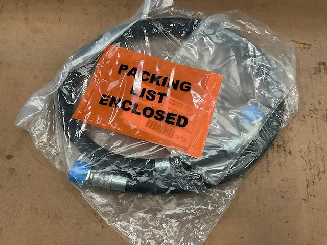 Nonmetallic hose assembly (16x) - afbeelding 3 van  5