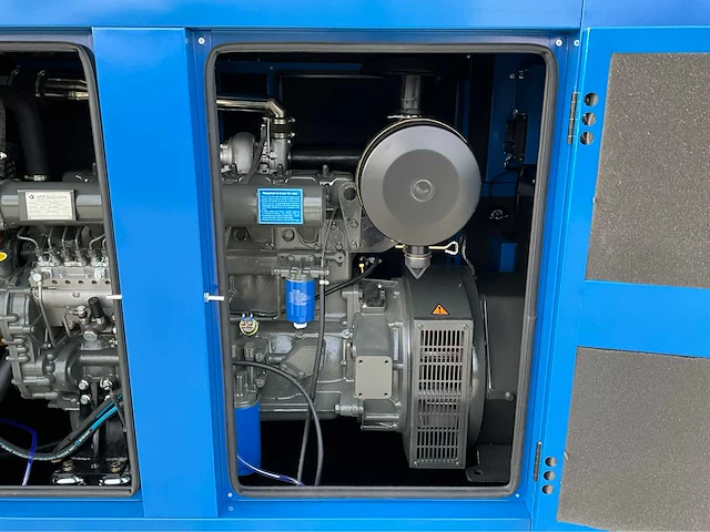 Noodstroom aggregaat / generator 165 kva / 6 cilinder dieselmotor - afbeelding 6 van  22