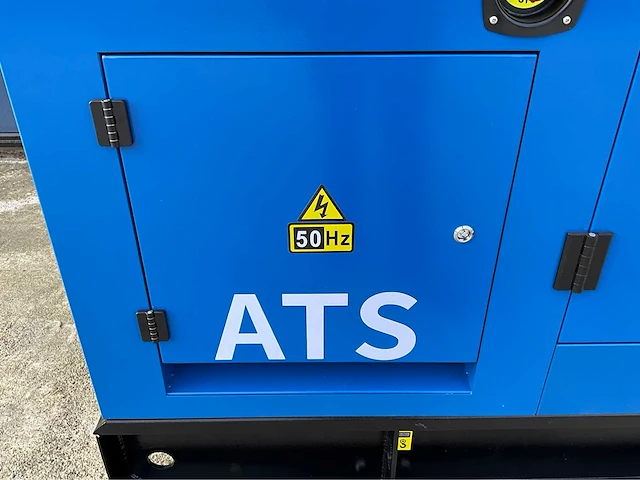 Noodstroom aggregaat / generator 165 kva / 6 cilinder dieselmotor - afbeelding 10 van  22