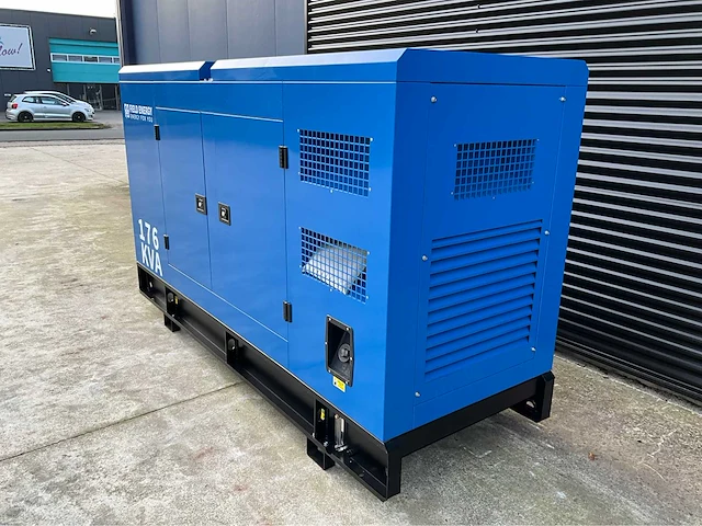 Noodstroom aggregaat / generator 176 kva / 6 cilinder dieselmotor - afbeelding 15 van  18