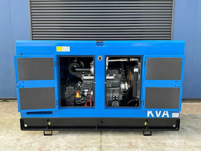 Noodstroom aggregaat / generator 176 kva / 6 cilinder dieselmotor - afbeelding 16 van  18