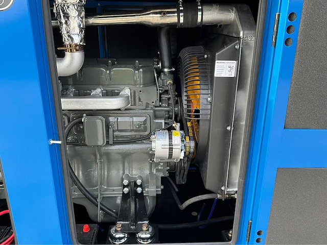 Noodstroom aggregaat / generator 176 kva / 6 cilinder dieselmotor - afbeelding 18 van  18