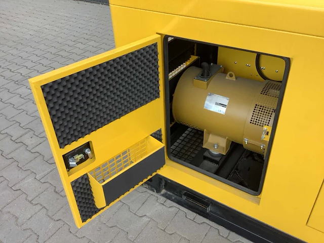 Noodstroom aggregaat / generator diesel 48 kva - afbeelding 6 van  15