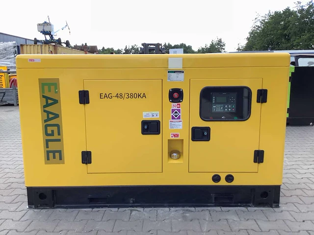 Noodstroom aggregaat / generator diesel 48 kva - afbeelding 1 van  15