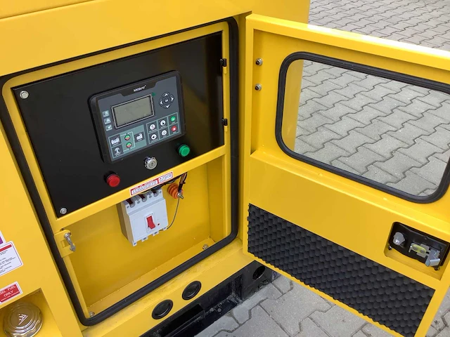 Noodstroom aggregaat / generator diesel 48 kva - afbeelding 15 van  15