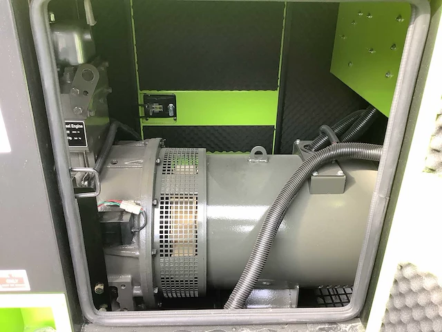 Noodstroom aggregaat / generator diesel 48 kva - afbeelding 5 van  15