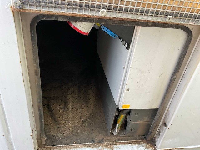 Noodstroomaggregaat 2x 250 kva - afbeelding 25 van  25