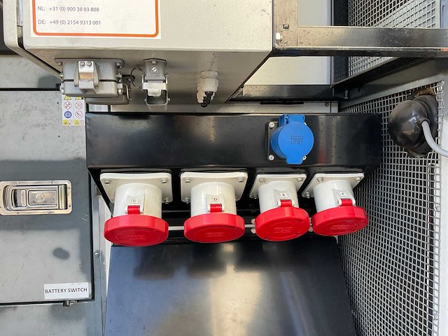 Noodstroomaggregaat 2x 250 kva - afbeelding 4 van  25
