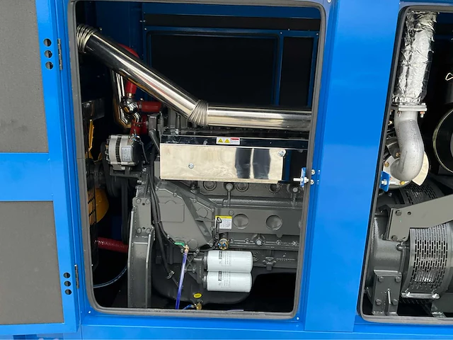Noodstroomaggregaat 385 kva / 6 cilinder dieselmotor - afbeelding 6 van  24